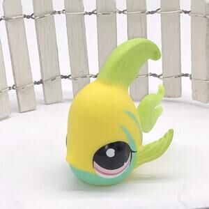 ANGEL FISH #1121 - Littlest Pet Shop - Hasbro LPS Purple Eyes